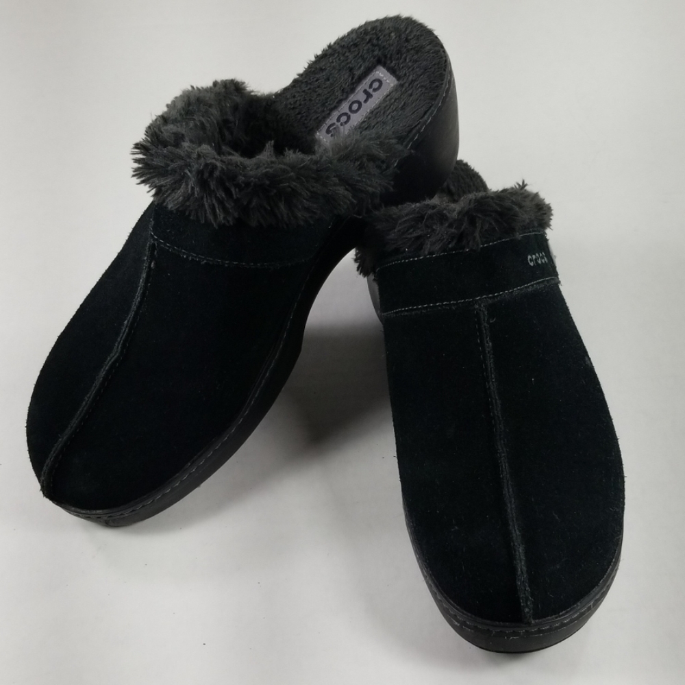 CROCS women's cobbler suede faux fur